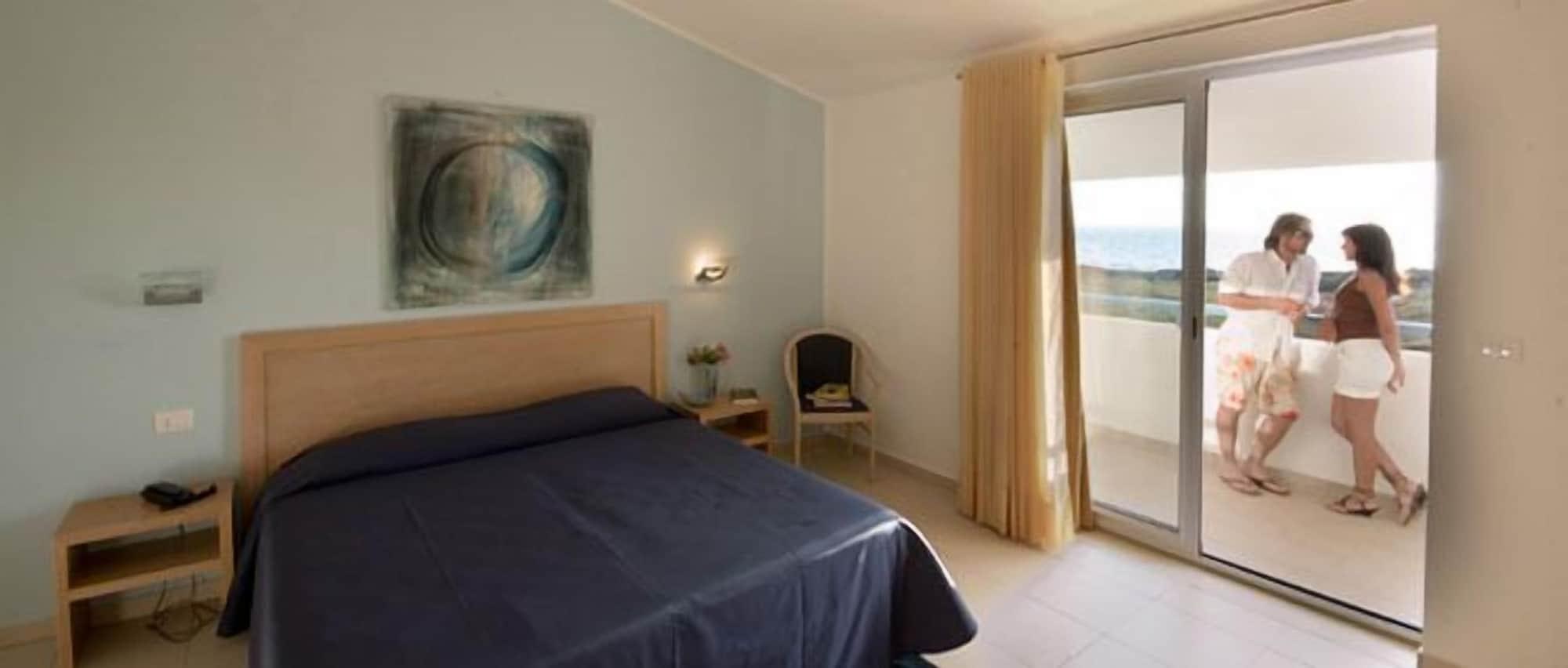 Parco Della Rocca Hotel Punta Braccetto Kültér fotó