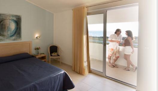 Parco Della Rocca Hotel Punta Braccetto Kültér fotó